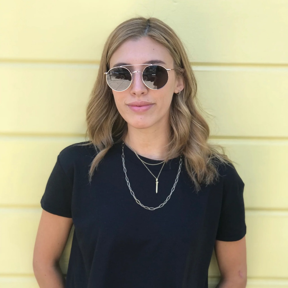 Illesteva Allen M Sunglasses. Round-frame. Rose gold with case